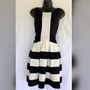 Women’s size 10 Elle sleeveless w/side zipper